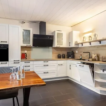 Ferienhaus Lodge, Nahe Am Skigebiet, 8 Bäder, 2 Küchen