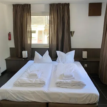 Lodge, Nahe Am Skigebiet, 8 Bäder, 2 Küchen Winterberg